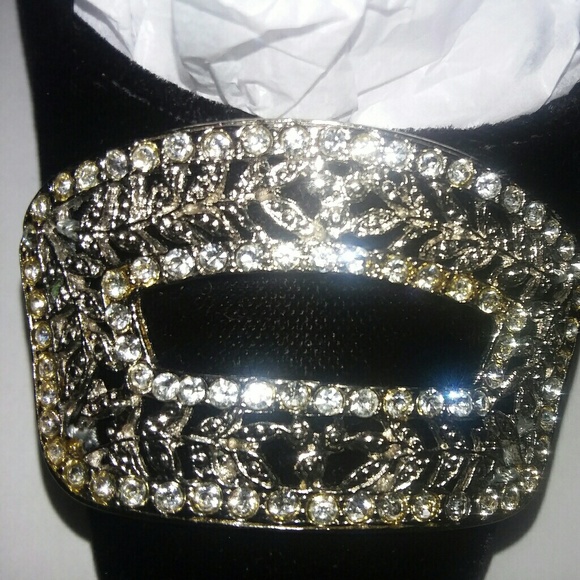 black velvet Manolo Blahnik size 35.5 - Picture 3 of 6